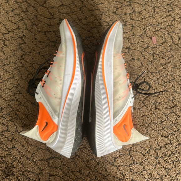 Orange and black - Picture 1 of 1